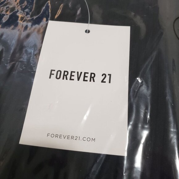 NWT Forever 21 Sweater-Knit Tube Top in Black‎ - Size medium - Picture 5 of 7